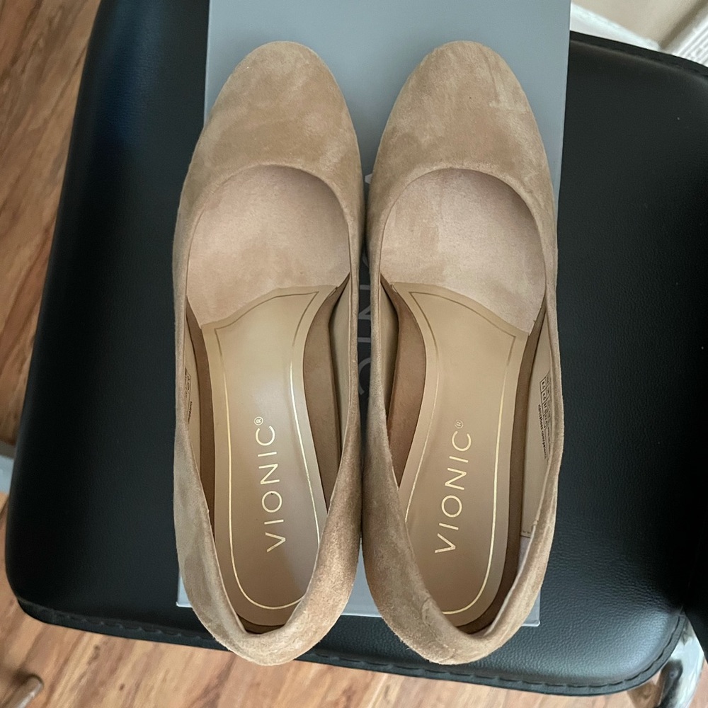 Vionic Pumps